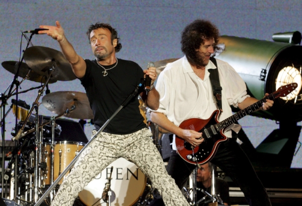 Paul Rodgers si Brian May.jpg