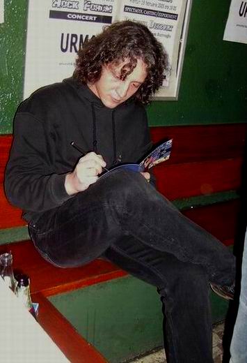 Autograf inainte de concert.JPG